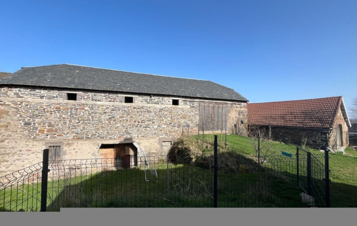 Maison LAURIE (15500)  173 m2 219 500 € 