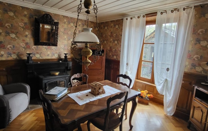 Maison PEYRUSSE (15170)  155 m2 95 500 € 