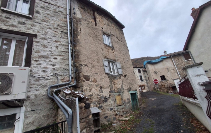 Maison FERRIERES-SAINT-MARY (15170)  45 m2 37 000 € 