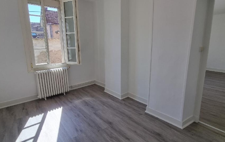 3 Pièces VILLENEUVE-SUR-YONNE (89500)  48 m2 490 € 