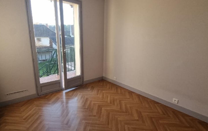 Maison PONT-SUR-YONNE (89140)  80 m2 810 € 