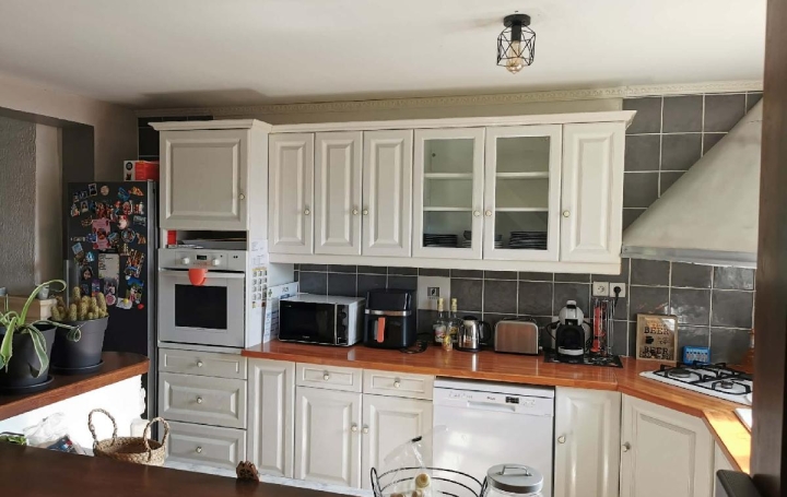 Maison SAINT-SEROTIN (89140)  95 m2 805 € 