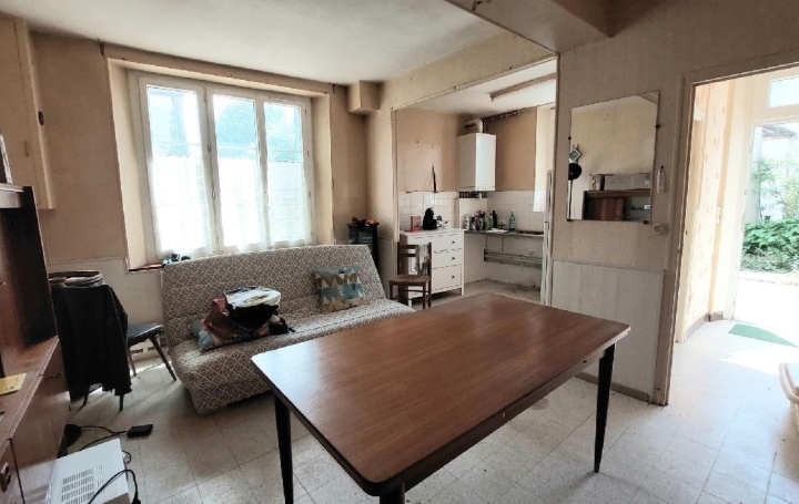 Maison GISY-LES-NOBLES (89140)  91 m2 108 000 € 