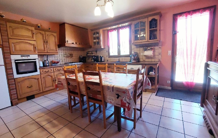 Maison CHAMPIGNY (89340)  145 m2 413 000 € 