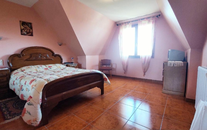 Maison CHAMPIGNY (89340)  145 m2 413 000 € 