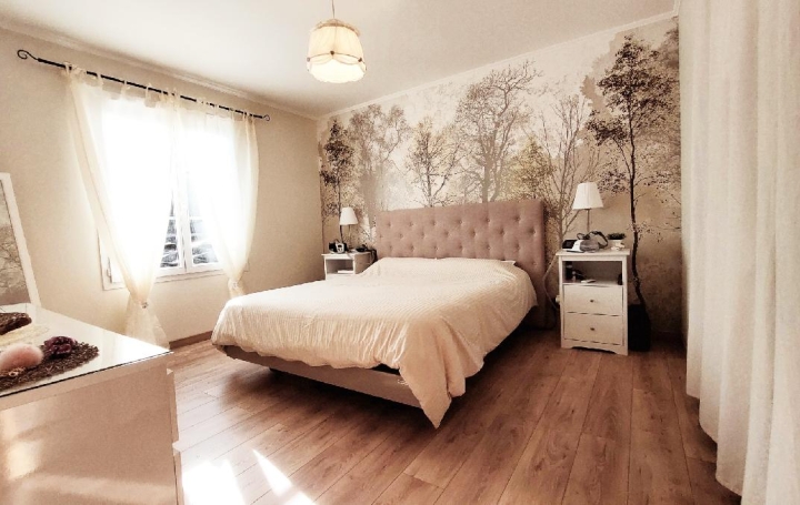 Maison SENS (89100)  160 m2 384 000 € 