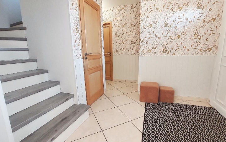 Maison SENS (89100)  160 m2 384 000 € 