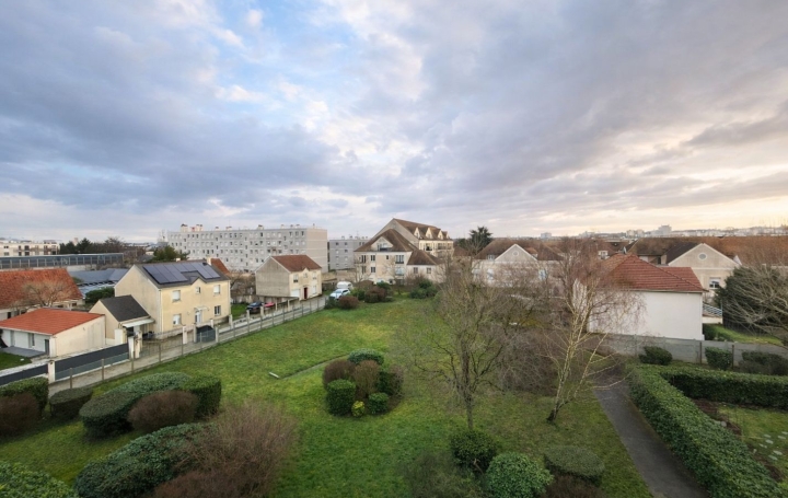 3 Pièces LIMEIL-BREVANNES (94450)  81 m2 1 300 € 