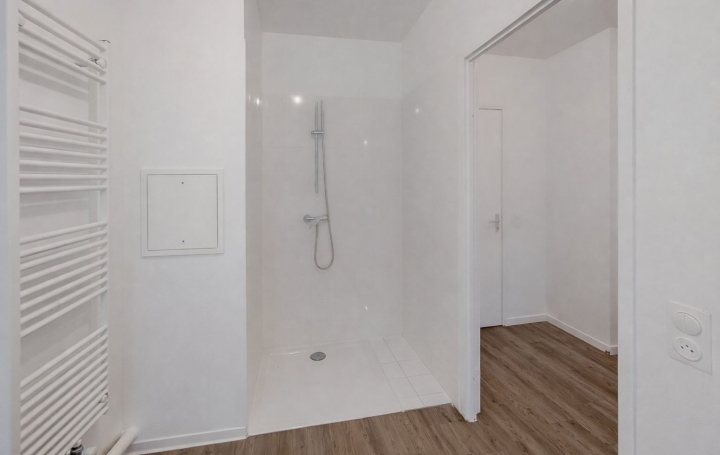 2 Pièces MONTLHERY (91310)  43 m2 990 € 