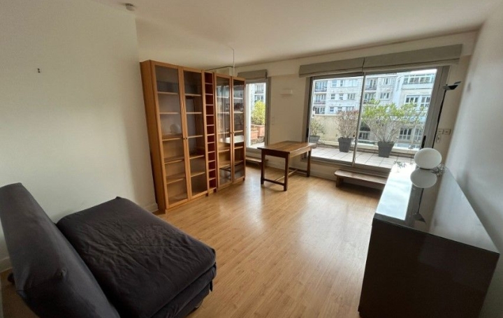 Studio PARIS (75014)  42 m2 1 606 € 