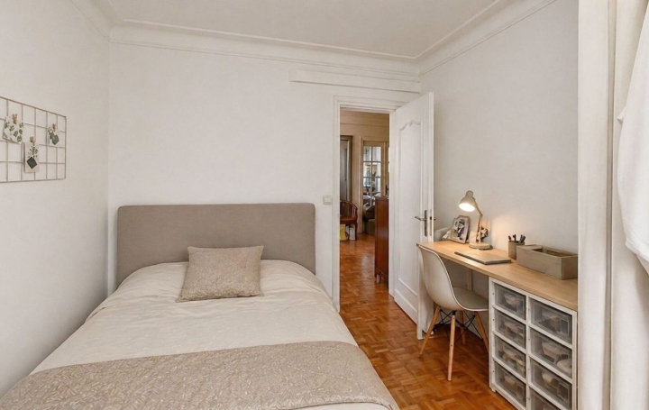 5 Pièces PARIS (75016)  100 m2 1 100 000 € 