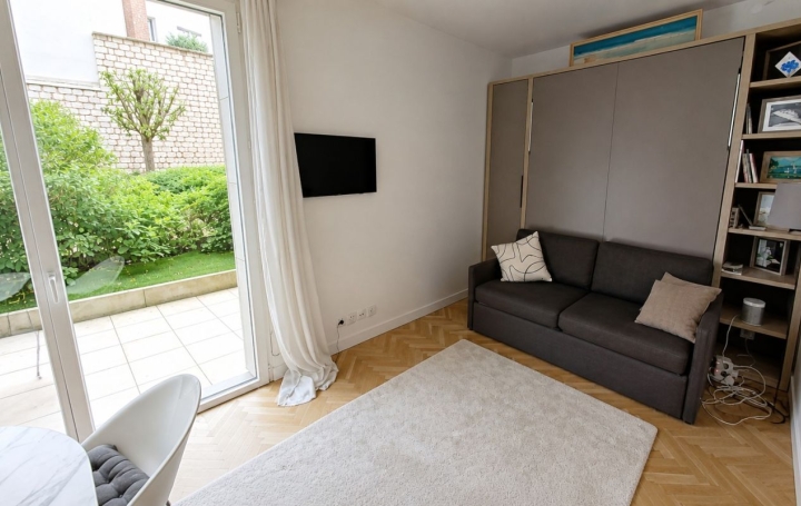 Studio PARIS (75015)  31 m2 350 000 € 