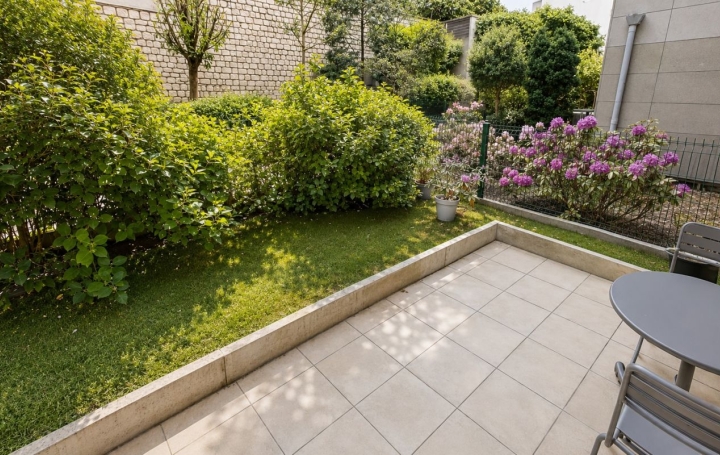 Studio PARIS (75015)  31 m2 350 000 € 