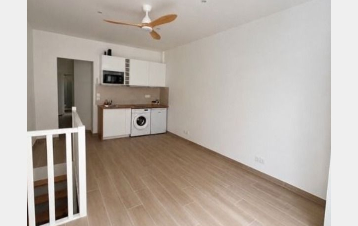 Local commercial PARIS (75015)  30 m2 260 000 € 