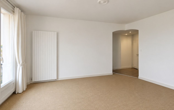 3 Pièces PARIS (75015)  71 m2 745 000 € 