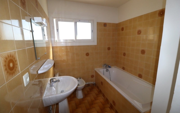 3 Pièces PERPIGNAN (66000)  62 m2 60 000 € 