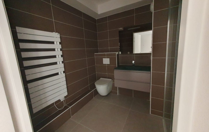 3 Pièces PARIS (75018)  64 m2 1 225 000 € 