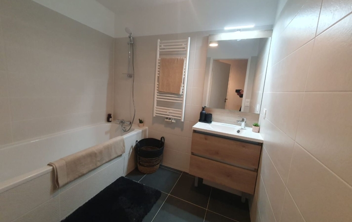 2 Pièces PARIS (75013)  49 m2 566 000 € 