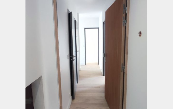 3 Pièces PARIS (75019)  52 m2 502 600 € 