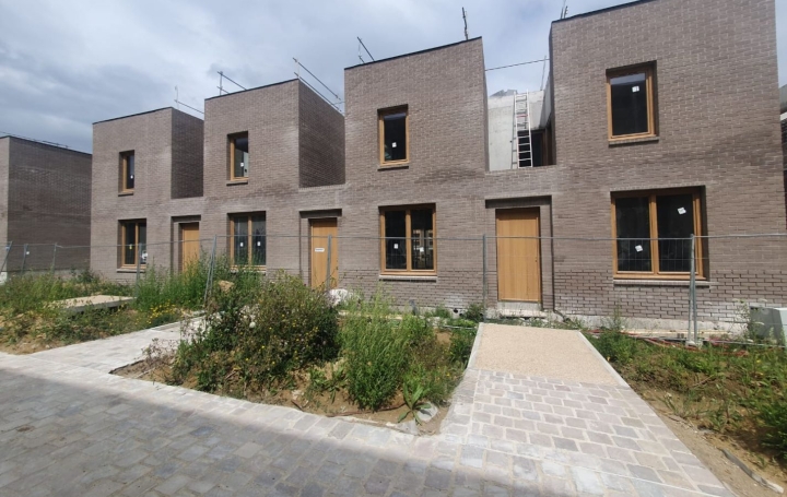 Maison VERSAILLES (78000)  100 m2 669 000 € 