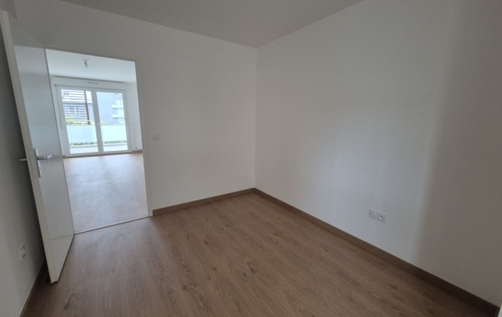 4 Pièces ROSNY-SOUS-BOIS (93110)  68 m2 250 000 € 