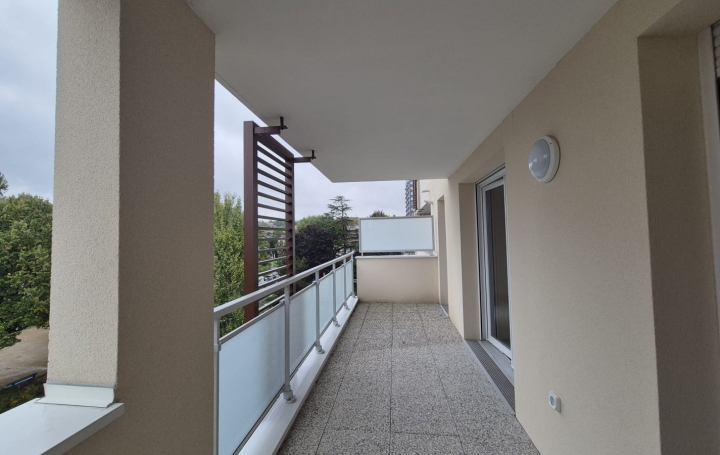 4 Pièces ROSNY-SOUS-BOIS (93110)  68 m2 250 000 € 