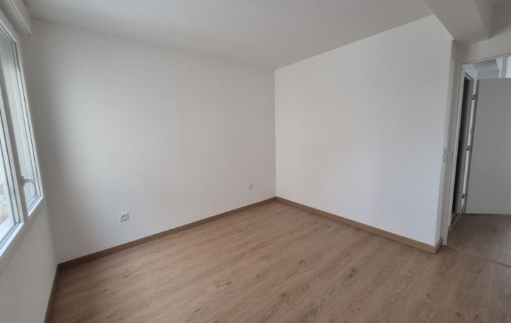 4 Pièces ROSNY-SOUS-BOIS (93110)  68 m2 250 000 € 