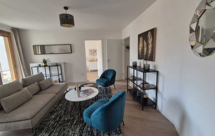 4 Pièces VERSAILLES (78000)  90 m2 635 000 € 