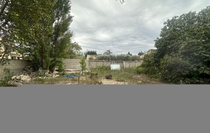 Terrain NIMES (30000)   129 000 € 