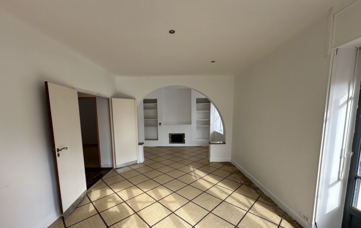 Maison de ville NIMES (30000)  220 m2 520 000 € 