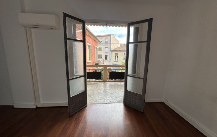 Maison de ville NIMES (30000)  220 m2 520 000 € 