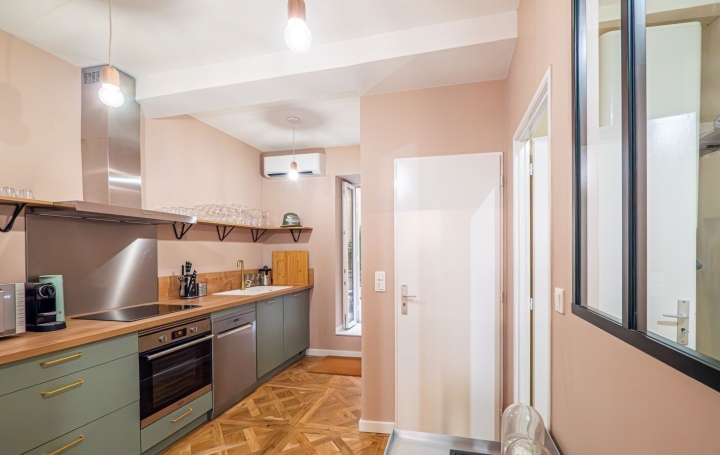 Studio NIMES (30000)  70 m2 169 000 € 