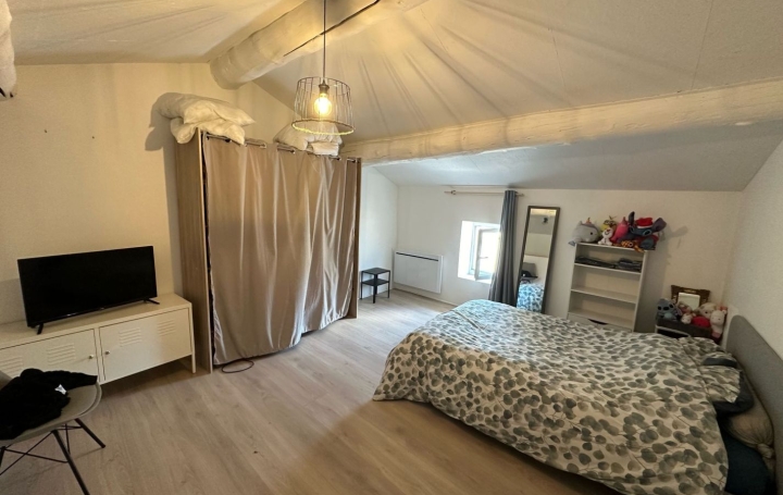 Immeuble NIMES (30000)  104 m2 190 000 € 