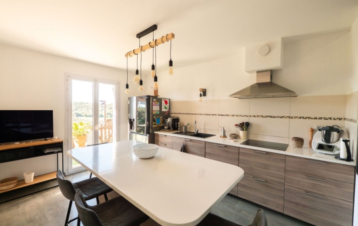 Maison NIMES (30000)  125 m2 424 000 € 