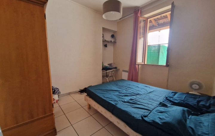 3 Pièces NIMES (30000)  65 m2 115 000 € 