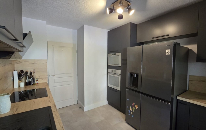 3 Pièces NIMES (30000)  77 m2 378 000 € 