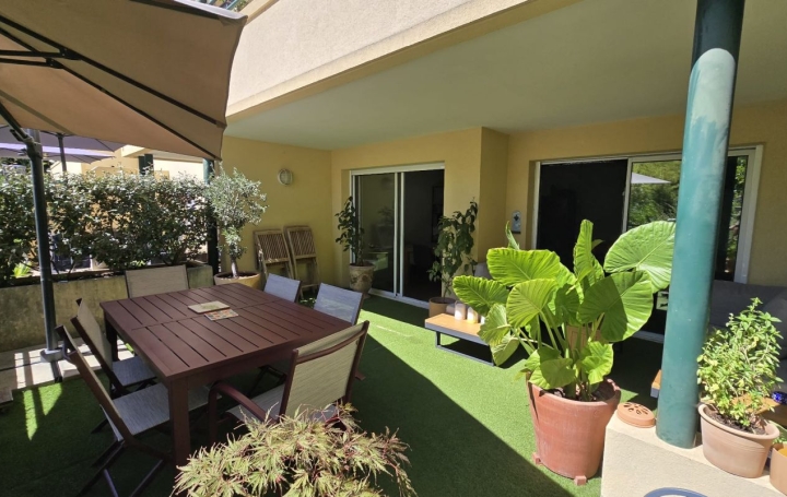 3 Pièces NIMES (30000)  77 m2 378 000 € 