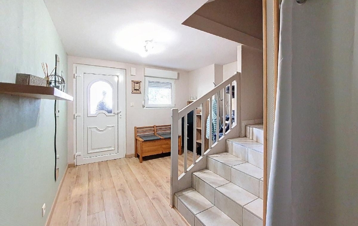 Maison WISCHES (67130)  100 m2 252 000 € 