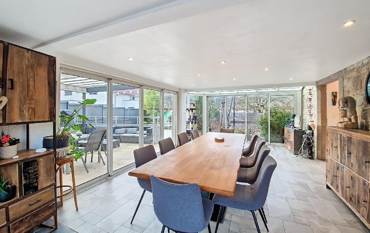 Maison URMATT (67280)  183 m2 455 000 € 