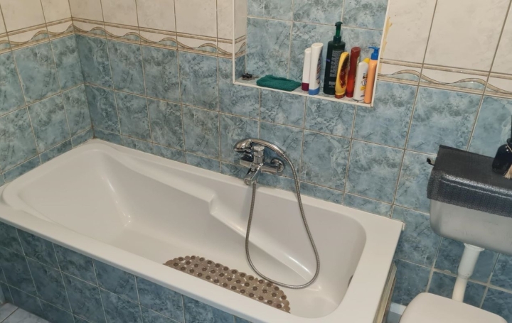 4 Pièces FRANCALTROFF (57670)  102 m2 550 € 