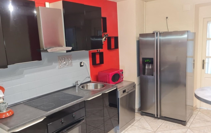 4 Pièces FRANCALTROFF (57670)  102 m2 550 € 