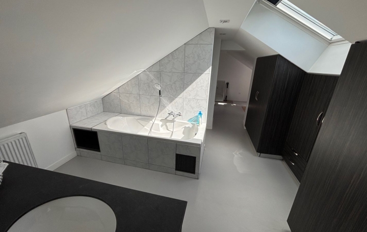 4 Pièces VILLOTTE-SUR-AIRE (55260)  102 m2 710 € 