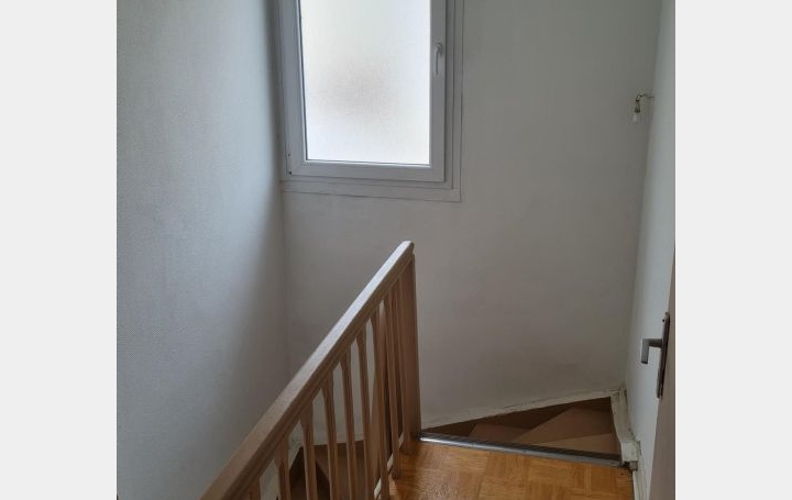 Local commercial DIEUZE (57260)  100 m2 131 000 € 