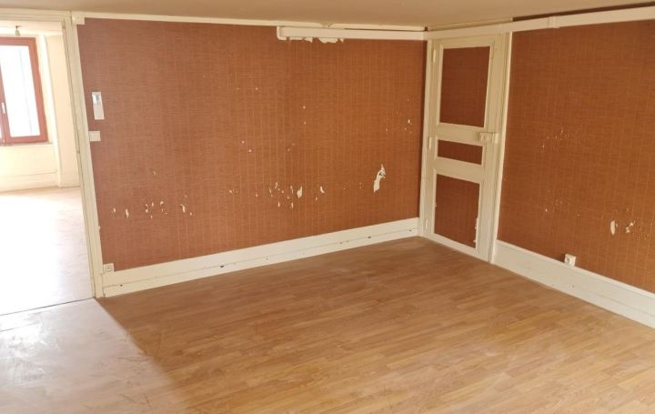 Immeuble CHATEAU-SALINS (57170)  350 m2 172 000 € 