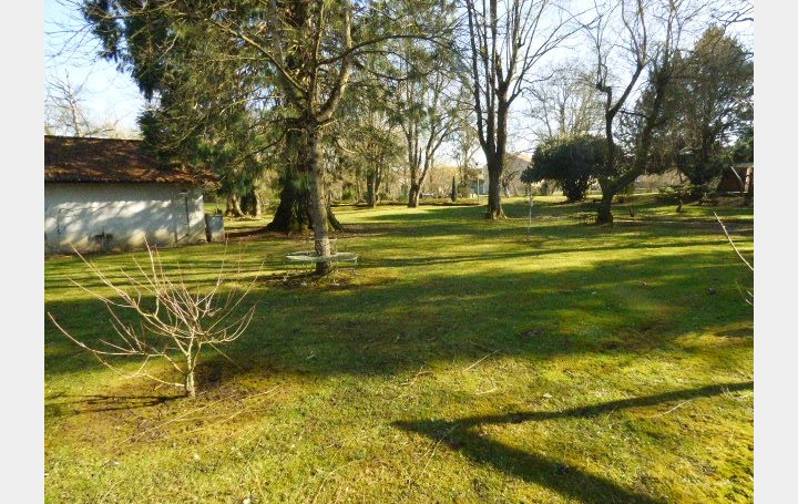 Propriété BENAMENIL (54450)  430 m2 590 000 € 