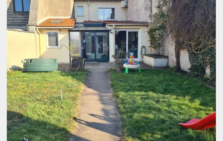 Réseau Immo-diffusion : Maison  SAINT-CLEMENT  160 m2 170 000 € 