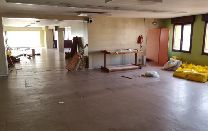 Local commercial DIEUZE (57260)  400 m2 208 000 € 