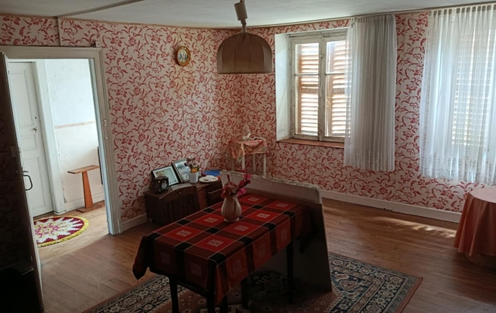 Maison ALBESTROFF (57670)  100 m2 65 000 € 