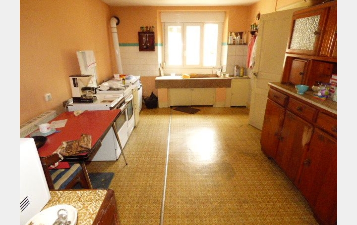 Maison AVRICOURT (57810)  250 m2 132 000 € 