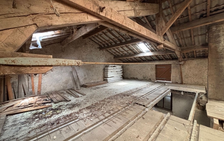 Maison de village MAIZEY (55300)  150 m2 19 000 € 